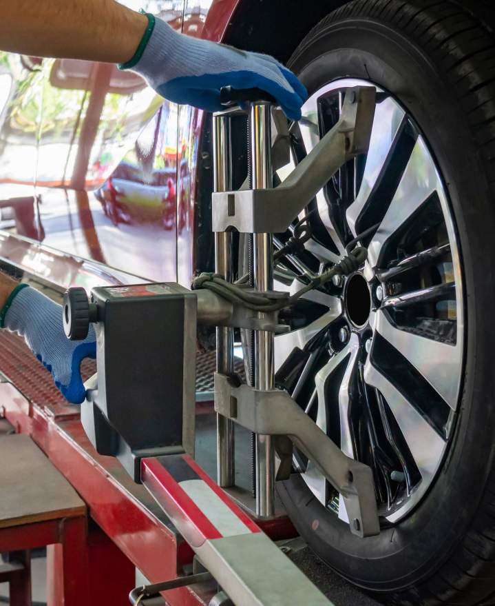 Tire balancing Albertville